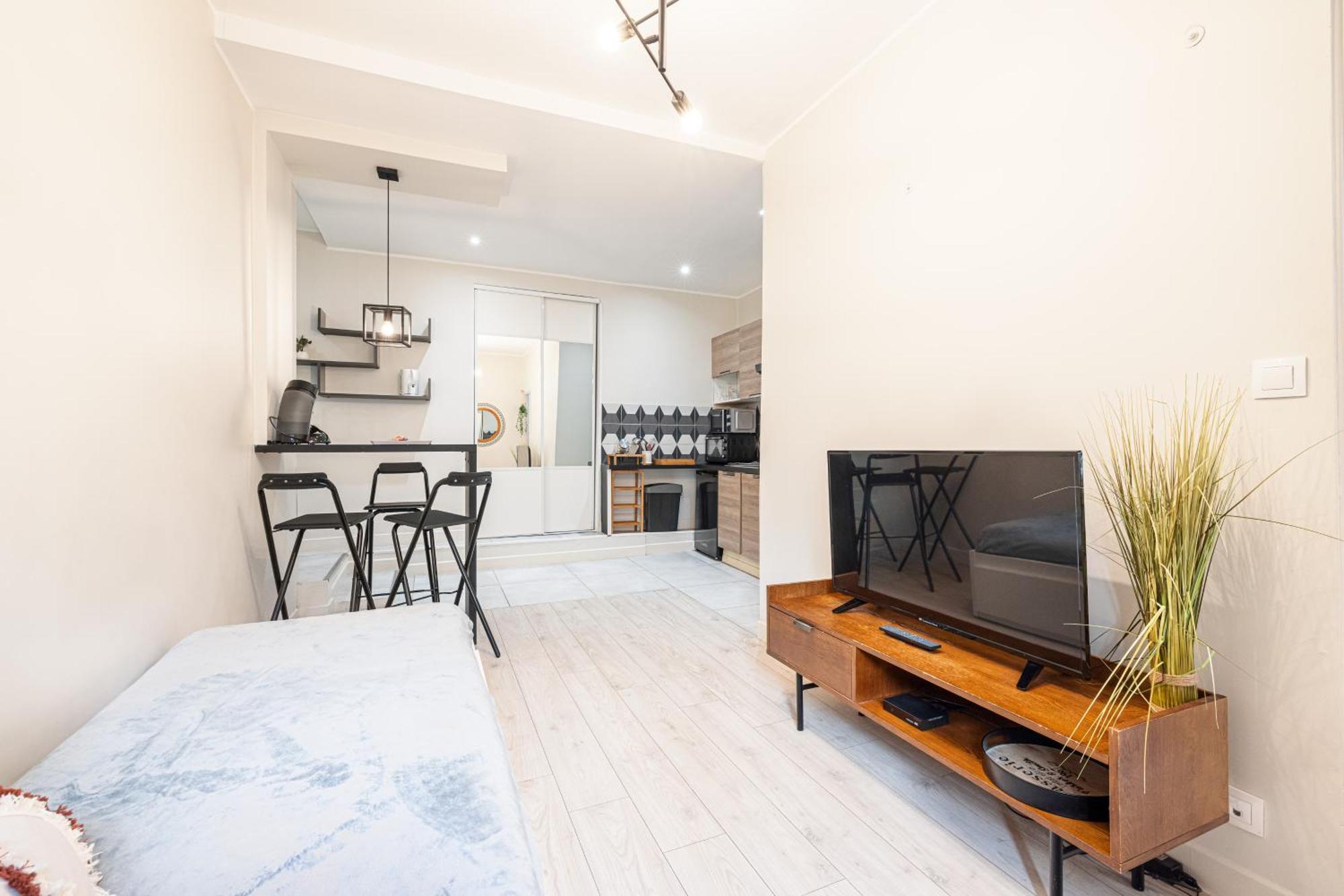 Le Grand Jean - Pres Gare Et Tram - Supermarches - Wifi - 3 Person Appartement *